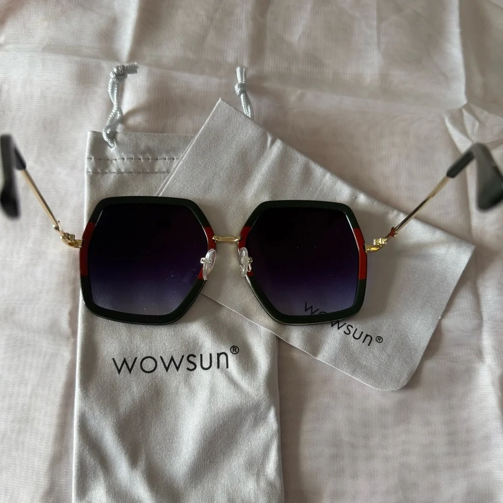 Designer inspired look for less Sunglasses by Wow Sun - NWT with cloth and pouch